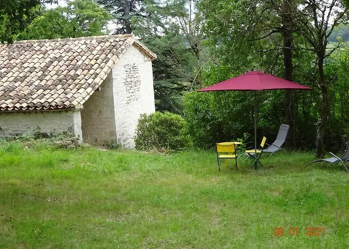 Casa de Férias Le Fournil De Terrisse *